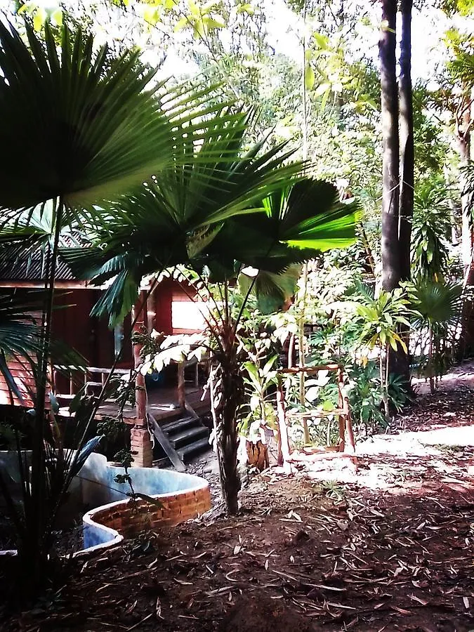 Hutyee Boat Bungalow Koh Lanta 3*,
