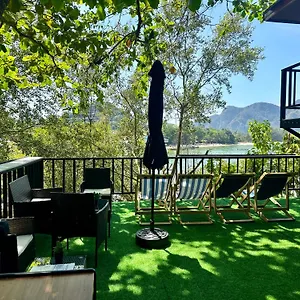 Sweed Dee Seaview Hostel Phi Phi Don